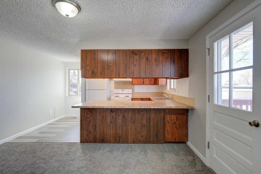 More Photos Of 1331 Merl Pl, Longmont Apartments For Sale