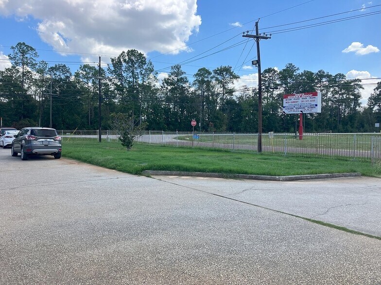 More Photos Of 24862 Loop 494, Porter Auto Repair For Sale