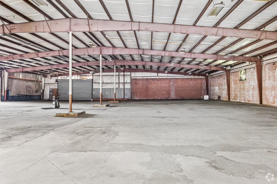 More Photos Of 500 S Chippewa St, Lumberton Warehouse For Sale