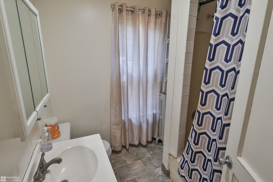 More Photos Of 220 S Madison St, Allentown Specialty For Sale