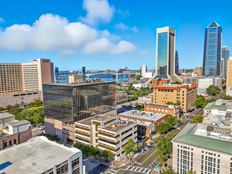 More Photos Of 24 N Market St, Jacksonville Office For Lease