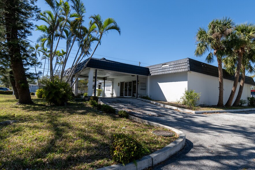 More Photos Of 1940 Dr Martin Luther King Jr St S, Saint Petersburg Specialty For Sale