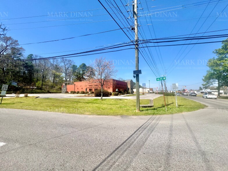 More Photos Of 1600 Huffman Rd, Birmingham Restaurant For Sale