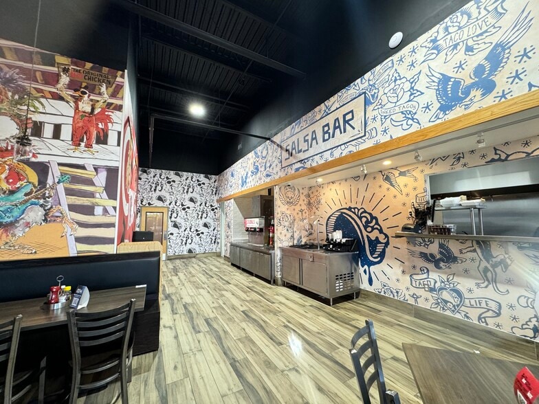 More Photos Of 4001 S Sam Houston Pky, Houston Storefront For Lease