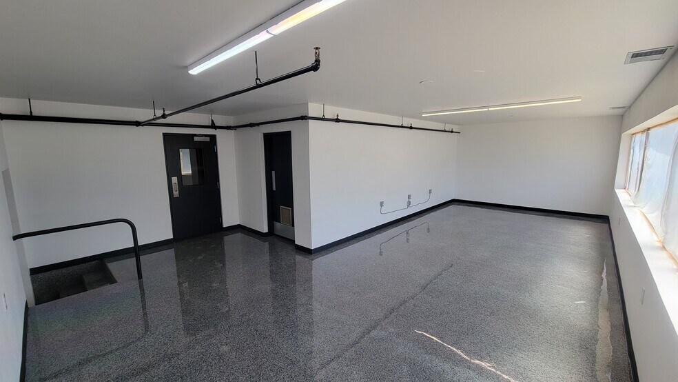 More Photos Of 1223 N 6th Ave, Yakima Manufacturing For Lease