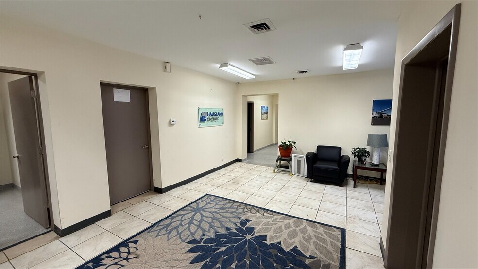 More Photos Of 88 Tyler Pl, South Plainfield Warehouse For Lease