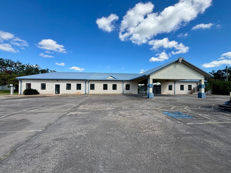 Primary Photo Of 1141 Brazosport Blvd N, Richwood Daycare Center For Lease