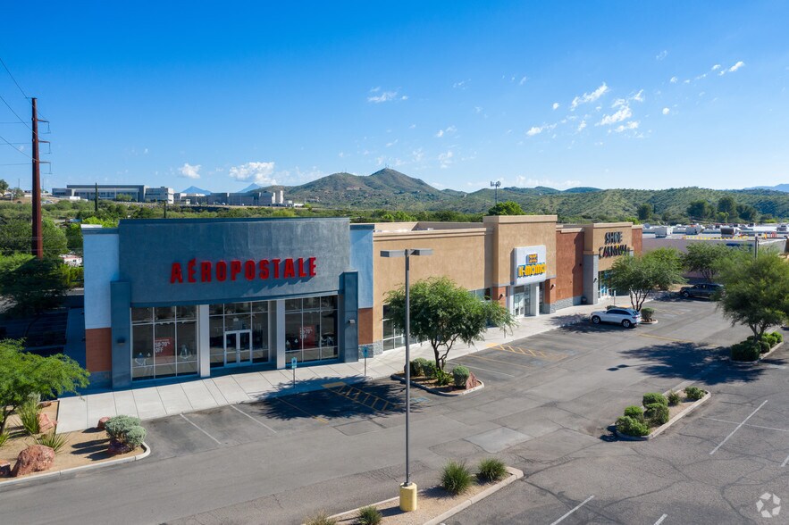 More Photos Of 254-300 W Mariposa Rd, Nogales Storefront For Lease