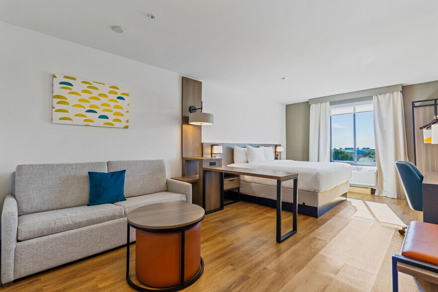 More Photos Of 17701 Panama City Beach Pky, Panama City Beach Hotel For Sale