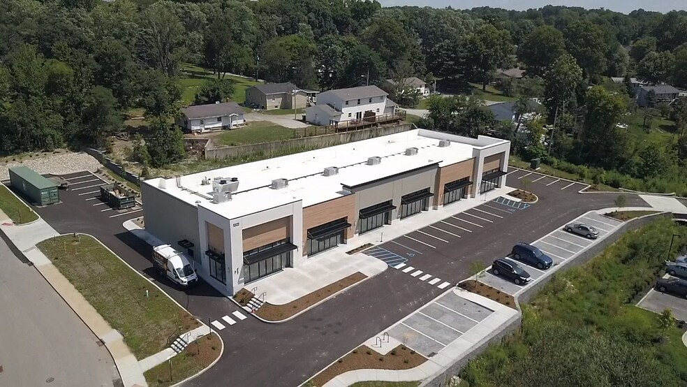 More Photos Of 4264 N Cypress Ln, Bloomington Restaurant For Lease