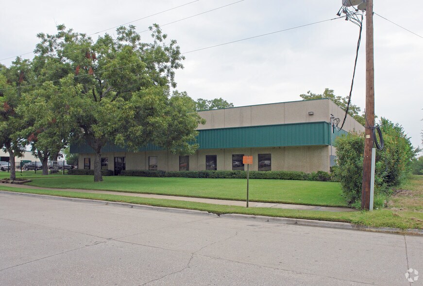 More Photos Of 6120 Aldwick Dr, Garland Warehouse For Lease