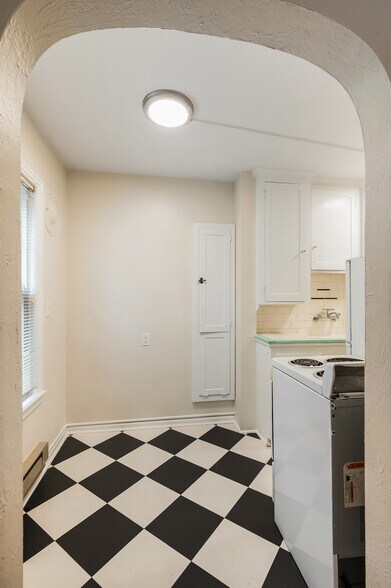 More Photos Of , Seattle Multifamily For Sale