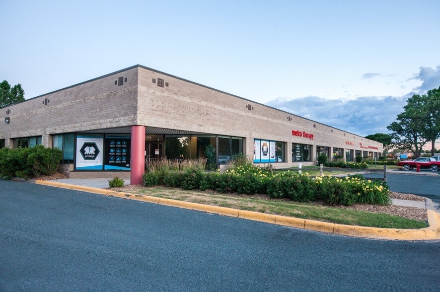 Primary Photo Of 7201-7245 University Ave NE, Fridley Medical For Lease