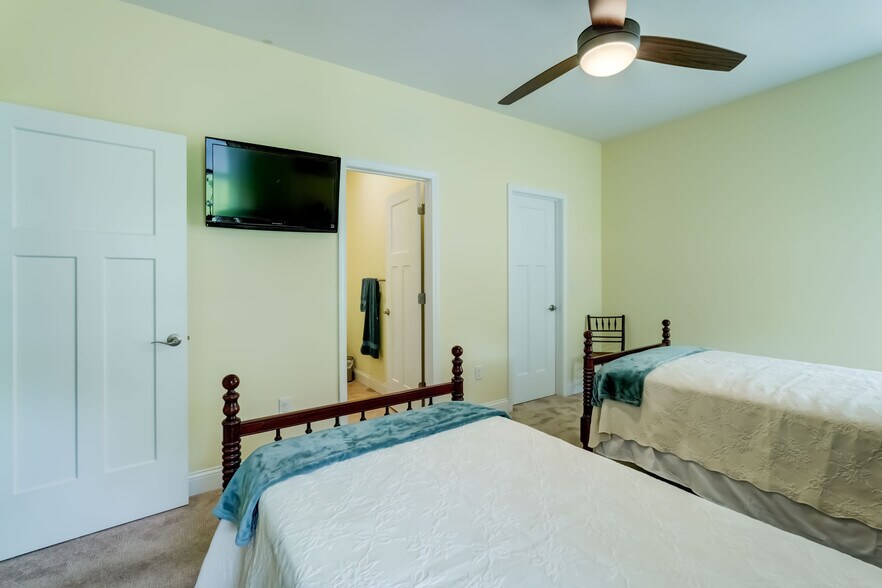 More Photos Of 4338 NY-90, Union Springs Distribution For Sale