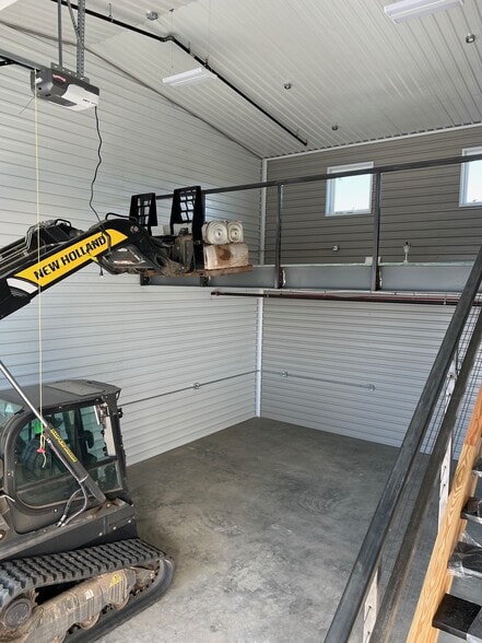 More Photos Of 1435 Main St, Cascade Warehouse For Sale