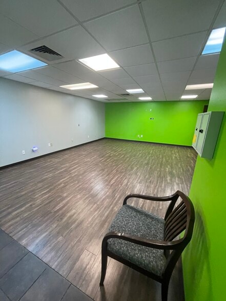 More Photos Of 5706 Troost Ave, Kansas City Warehouse For Sale