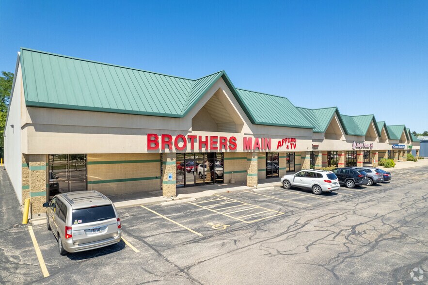 Primary Photo Of 2024-2050 S Stoughton Rd, Madison General Retail For Sale
