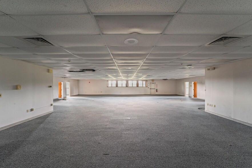 More Photos Of 614 Union Rd, Vineland Office For Sale