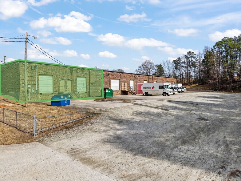 More Photos Of 3200 E Martin Luther King Junior Dr, High Point Light Distribution For Lease