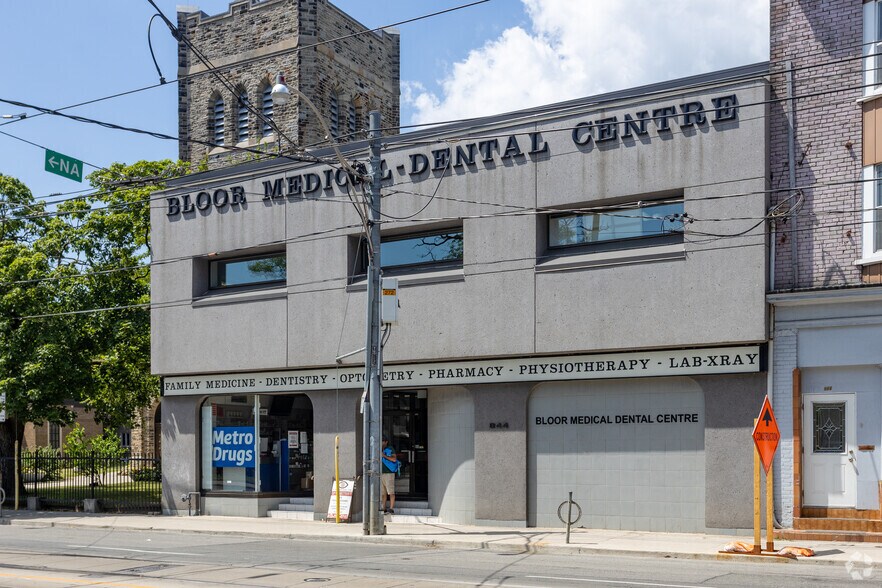 Primary Photo Of 844 Bathurst St, Toronto Medical For Lease