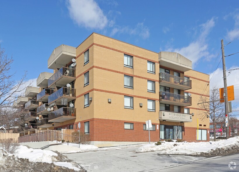 More Photos Of 3470-3472 Keele St, Toronto Storefront For Lease