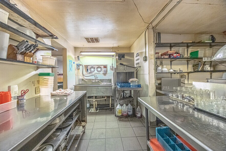 More Photos Of 322 Denver Ave, Fort Lupton Restaurant For Sale