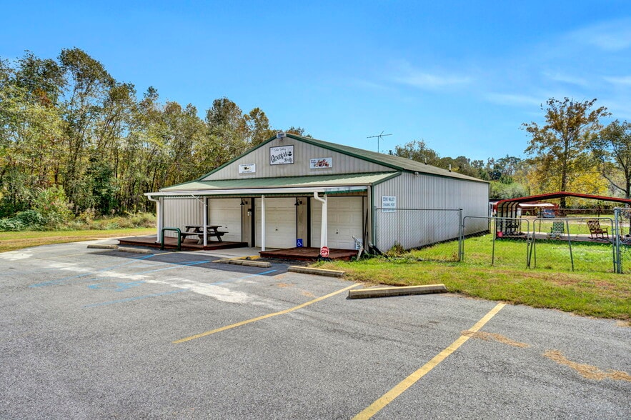 More Photos Of 4033 Geer Hwy, Cleveland General Retail For Sale