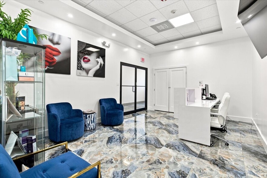 More Photos Of 2920-2950 NE 207th St, Aventura Unknown For Lease