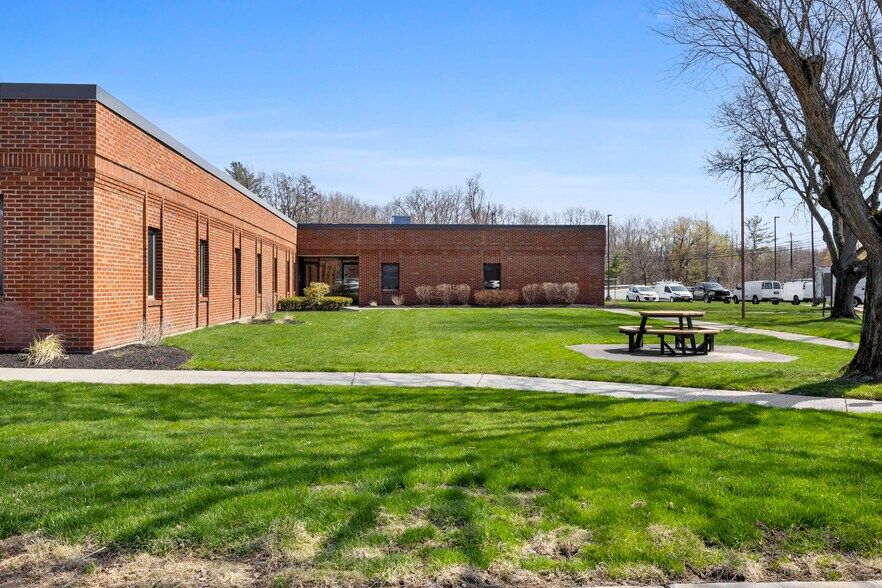 More Photos Of 930 Albany Shaker Rd, Latham Medical For Lease