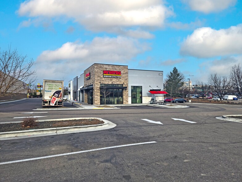 More Photos Of 1255 N Happy Valley Rd, Nampa Restaurant For Sale