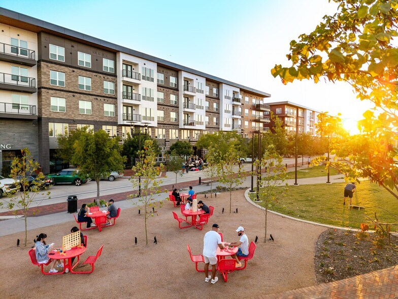 More Photos Of 1455 Moonrise Ave, Carrollton Apartments For Lease
