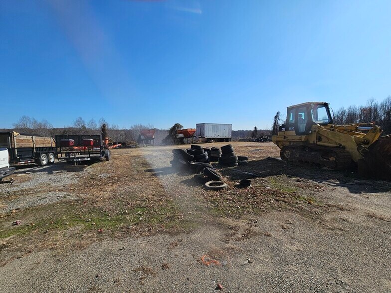 More Photos Of 2690 Old Richmond Road, Danville Office For Sale