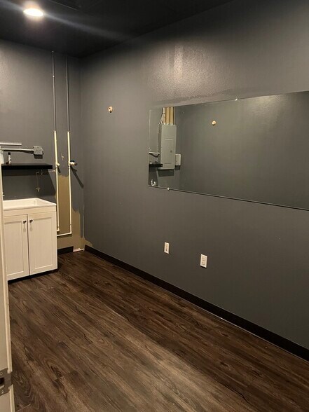 More Photos Of 1122 Thomasville Rd, Tallahassee Freestanding For Lease