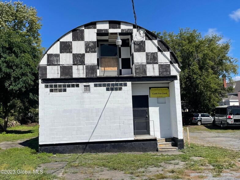 More Photos Of 175 W Main St, Amsterdam Auto Repair For Sale