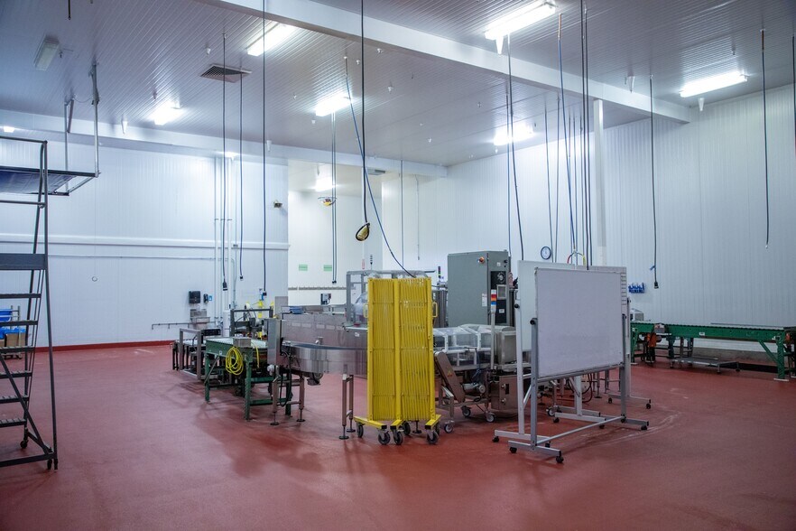 More Photos Of 1885 Las Plumas Ave, San Jose Food Processing For Sale