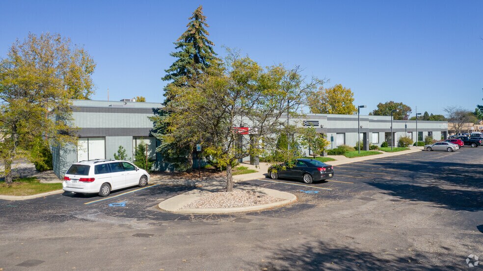 More Photos Of 2385 Delhi Commerce Dr, Holt Flex For Lease