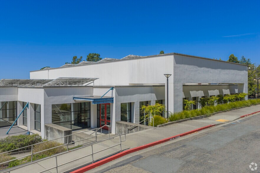 More Photos Of 3500 Mountain Blvd, Oakland Schools For Lease