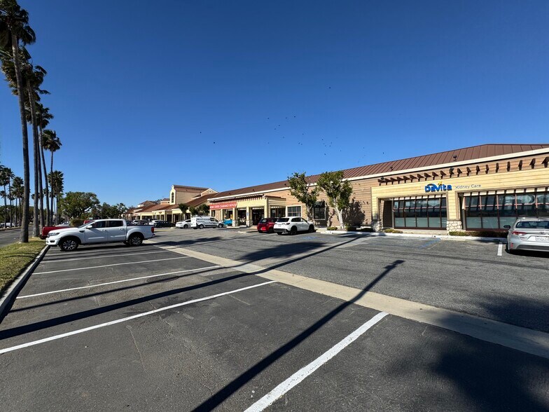 More Photos Of 2401-2455 S Vineyard Ave, Ontario Storefront For Lease