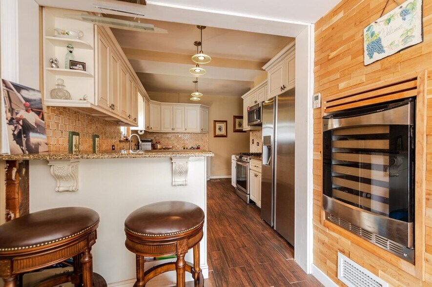 More Photos Of 720 Clarence Ave, Bronx Multifamily For Sale