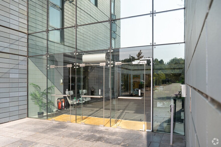 More Photos Of 200 Brook Dr, Reading Coworking Space