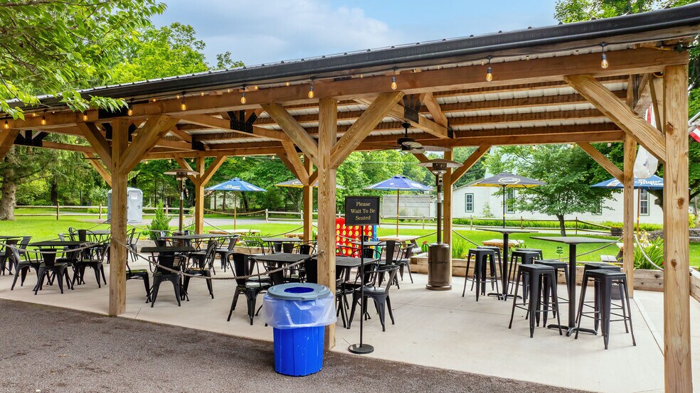 More Photos Of 184 Jamison City Rd, Benton Restaurant For Sale