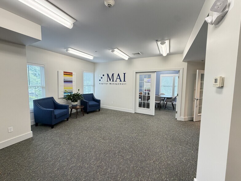 More Photos Of 90 Wall St, Madison Medical For Lease