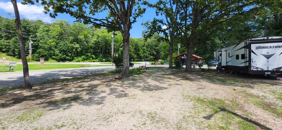 More Photos Of 469 River Rd, Lakeview Trailer Camper Park For Sale