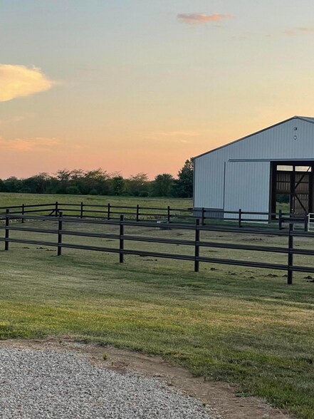 More Photos Of 7361 Zane Trail Rd, Circleville Horse Stables For Sale