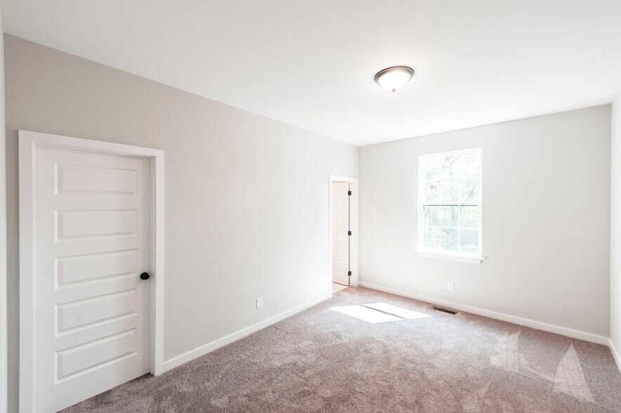 More Photos Of 903 Main st, Springfield Apartments For Sale