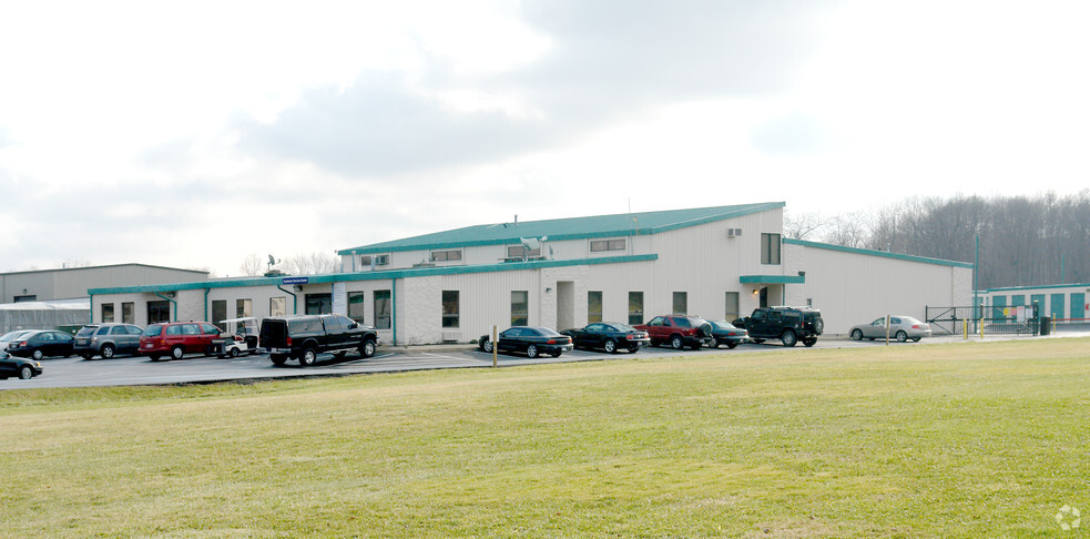 Primary Photo Of 950 Cherry St, Kent Self Storage For Lease