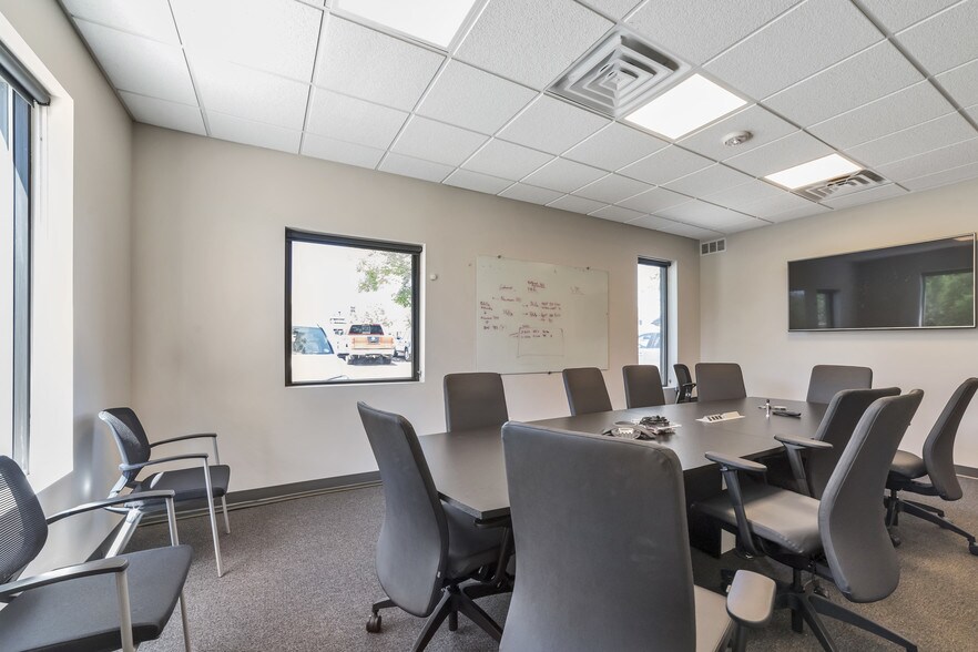 More Photos Of 2560 28th St, Boulder Office For Lease