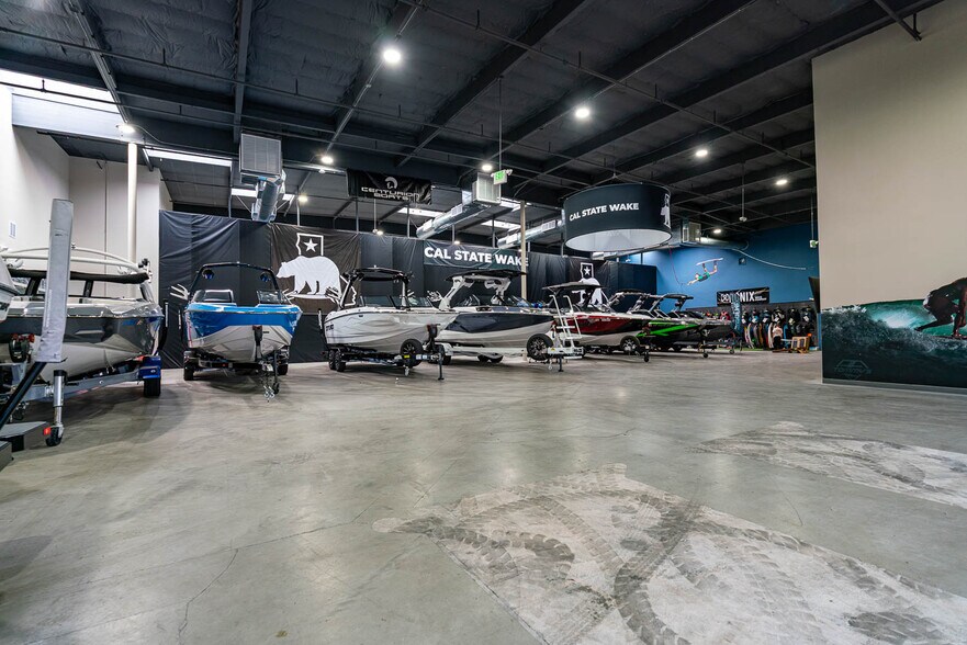 More Photos Of 31970 Castaic Rd, Castaic Freestanding For Lease