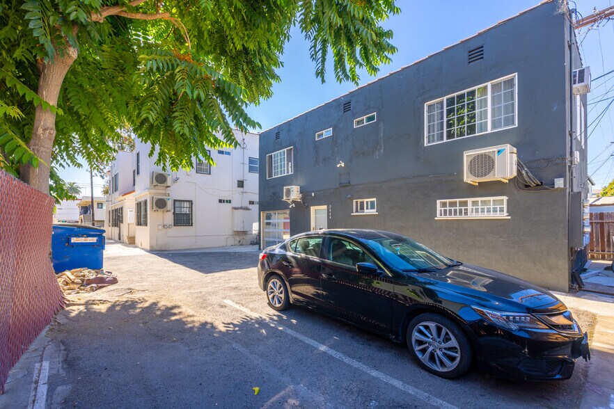 More Photos Of 2666 Orchard Ave, Los Angeles Multifamily For Sale