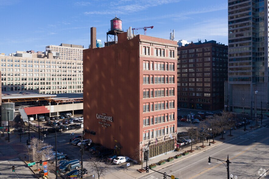 More Photos Of 527 S Wells St, Chicago Office For Lease